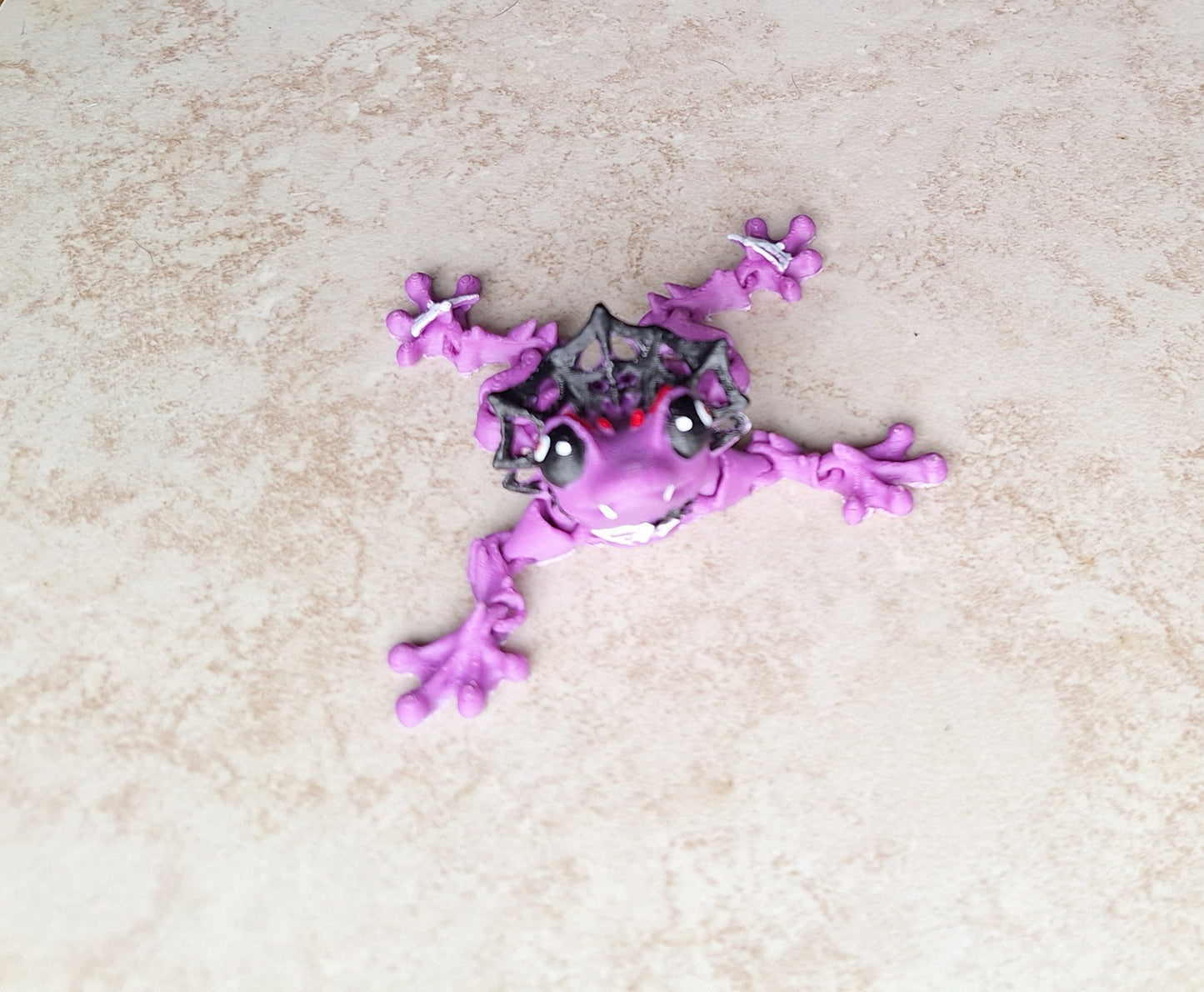 3D articulated purple vampire frog / 3d printed turtle animals / frogula halloween frog knick knack Fidget figurines