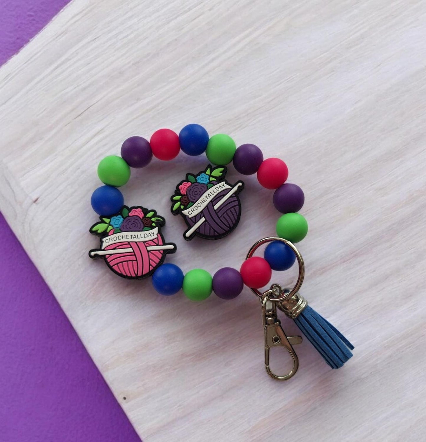 Silicone beaded wristlet keychain / crochet all day silicone wristlet keychain / pink purple yarn crochet bag accessories key chain