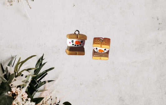 Kawaii snowman smores charms / polymer clay sweets charms / kawaii dessert charms / smores snow man jewelry charm stitch marker