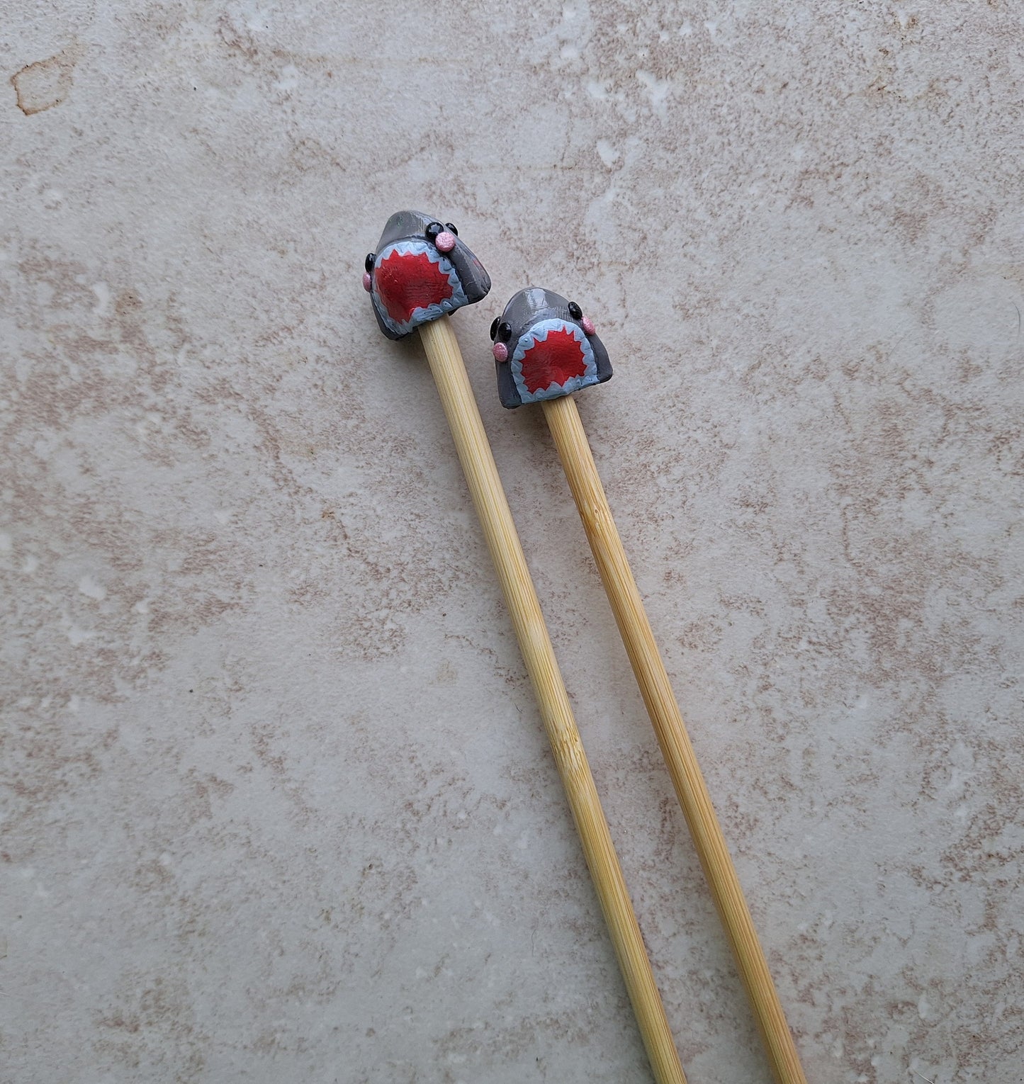 Set of 2 shark knitting needles / polymer clay knitting needles / decorative beach open mouth shark needles knitting accessory crochet