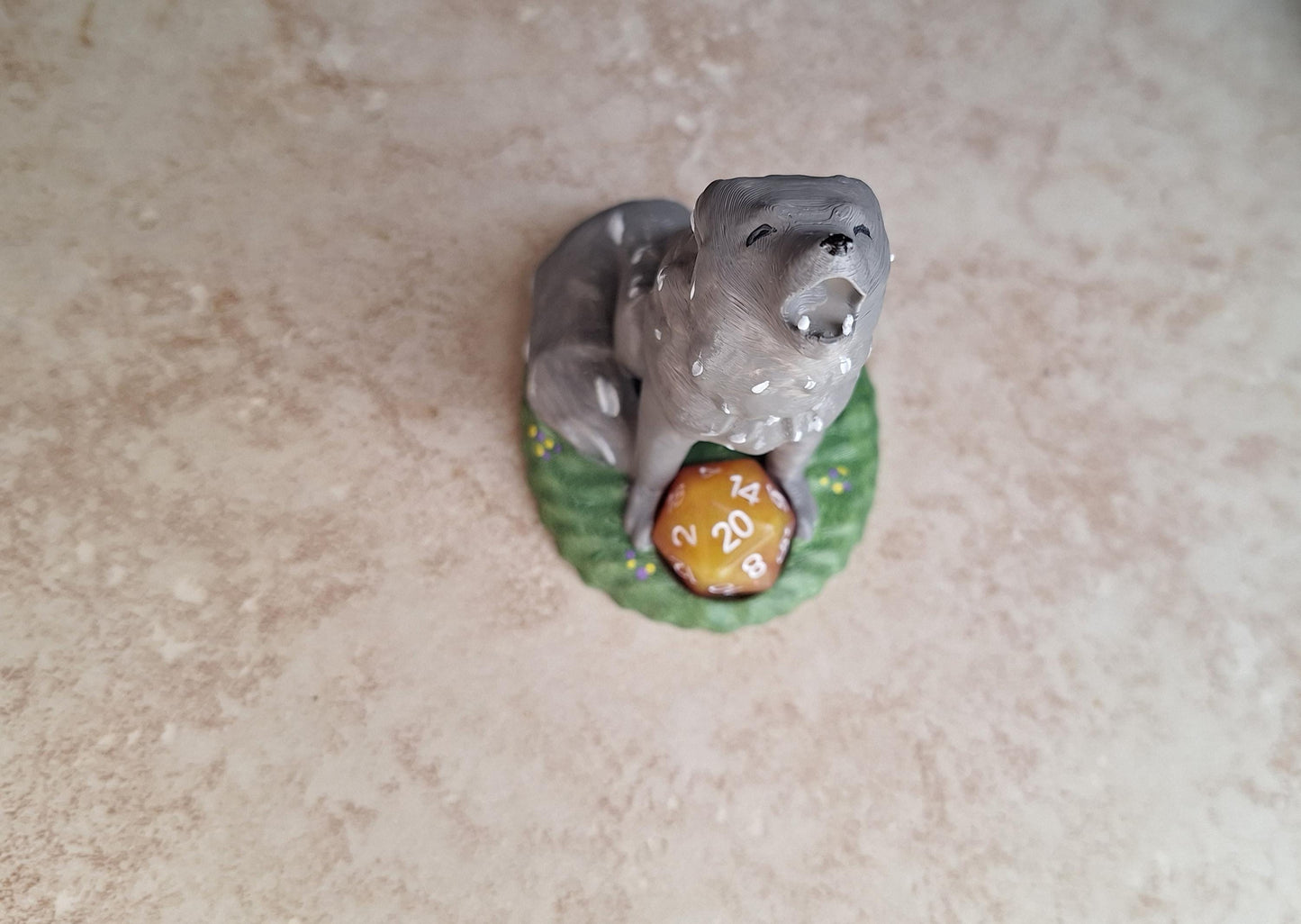 3D printed and painted gray wolf dice guardian / 3d white grey howling wolf dice buddy / 3d printed d20 dice guardian