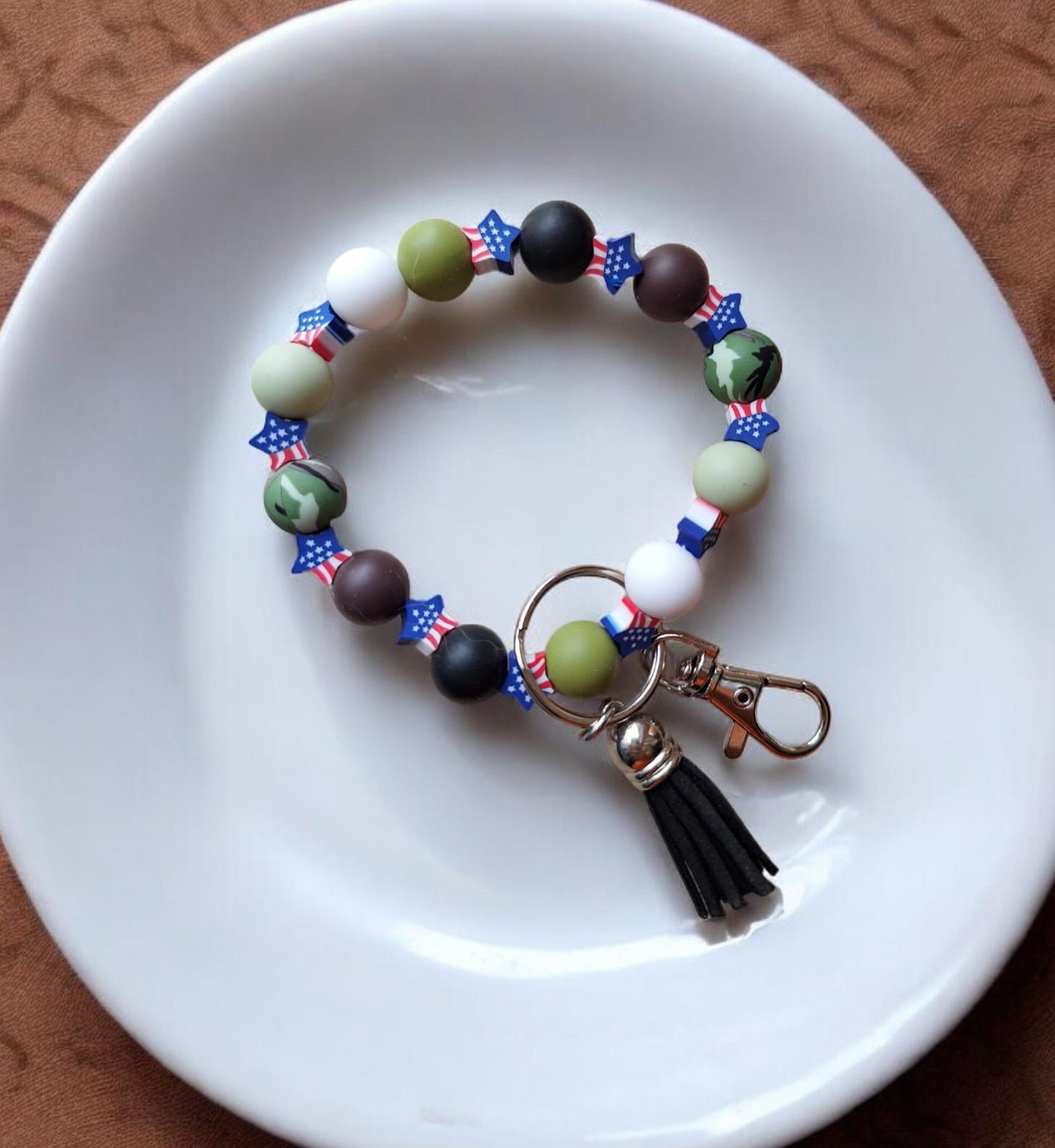Silicone beaded wristlet / camo star red white blue silicone beaded wristlet keychain / USA bag accessories key chain