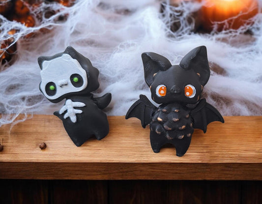 3D articulated skelly bat pixies / 3d printed black bat skeleton / 3d printed animal figurine knick knack Fidget spooky halloween decor