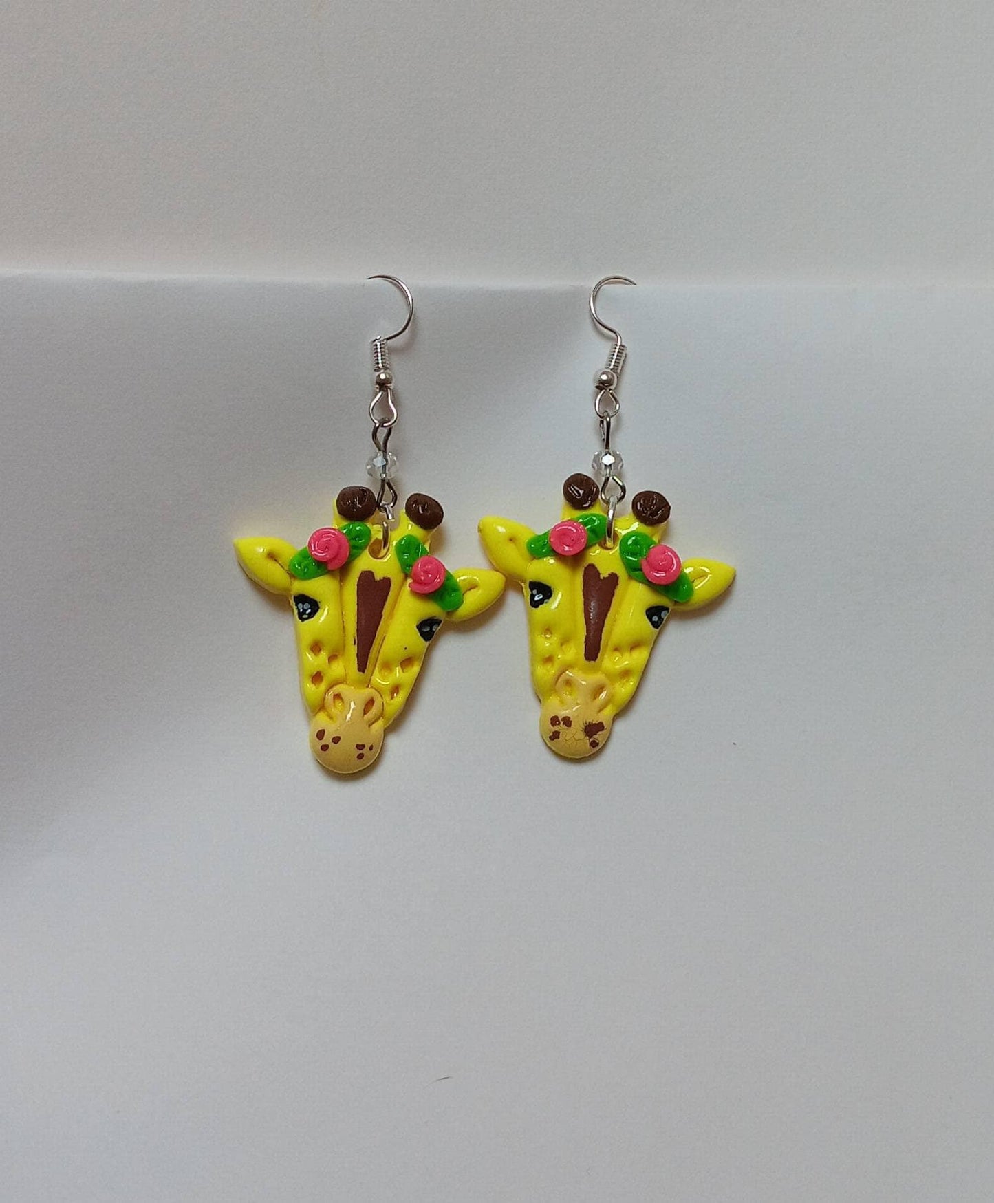 Kawaii floral giraffe earrings / polymer clay giraffe earrings / kawaii animal jewelry / floral earrings / safari jungle earrings