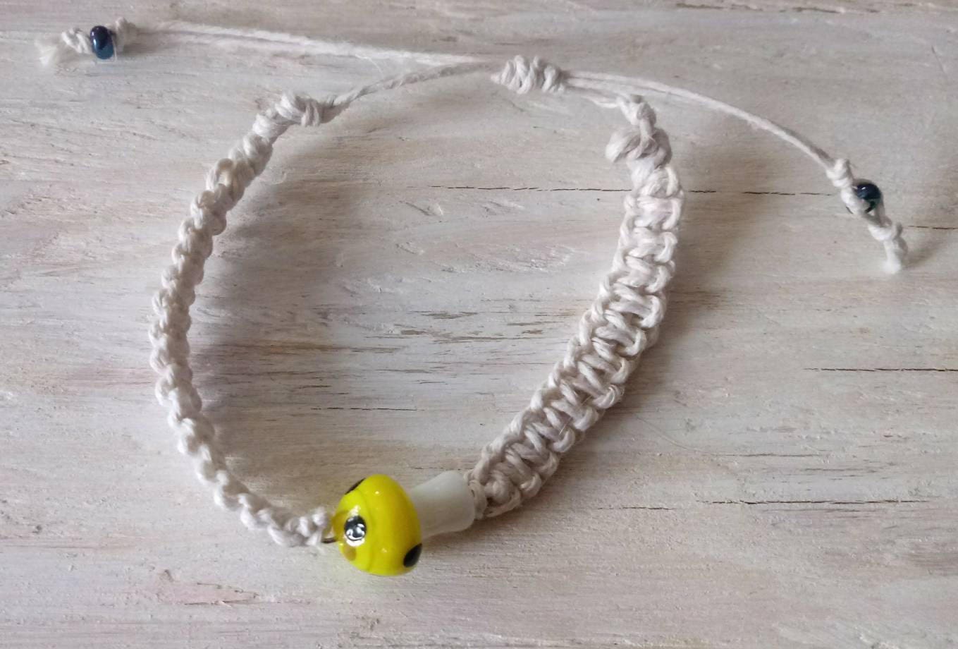 Adjustable hemp toadstool bracelet / adjustable hemp bracelet / hemp jewelry / Adjustable hemp mushroom bracelet