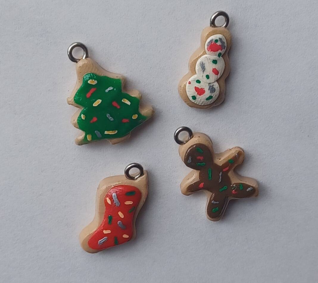 Kawaii Christmas sugar cookie charms / polymer clay cookie charms / kawaii food charms / kawaii food jewelry / Christmas charms