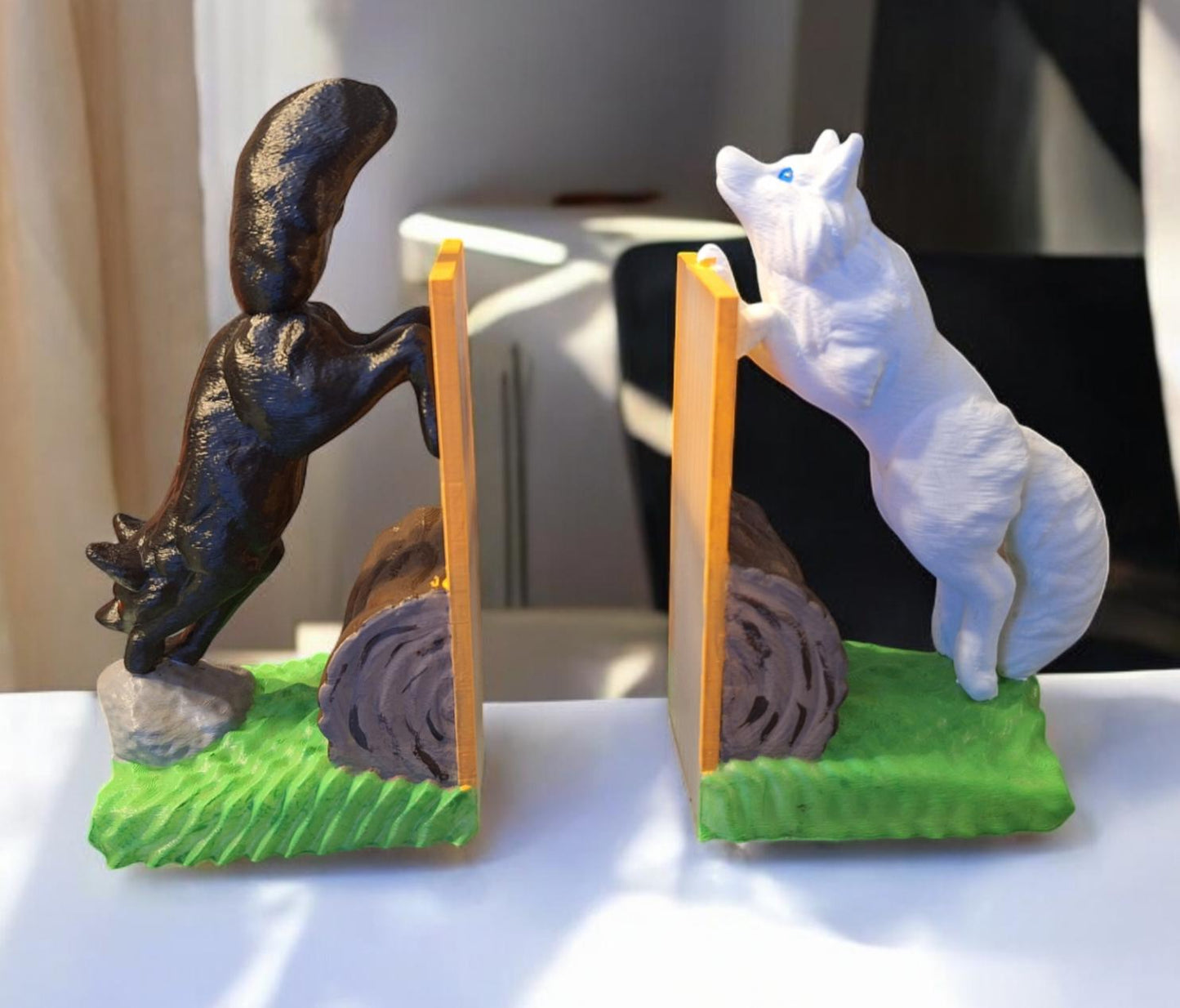 3D printed jumping wolf bookends / wolf fox book ends / 3d printed wolf animal Home decor