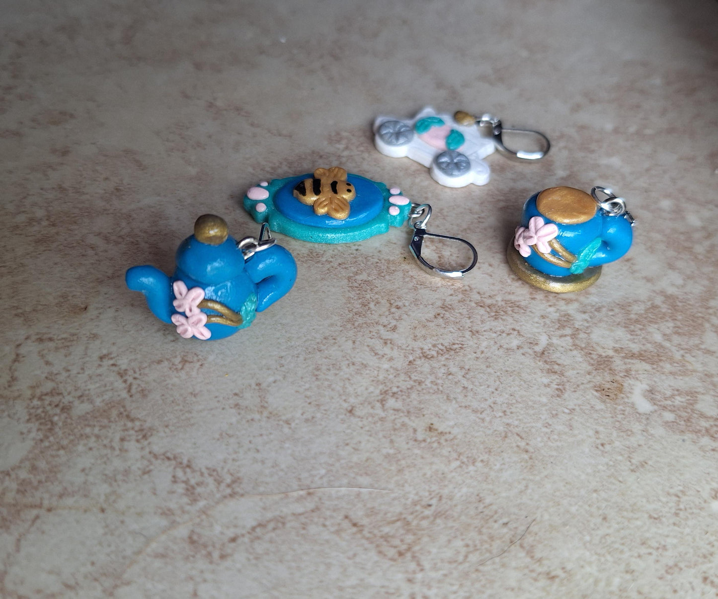 Stitch markers set 4 elegant tea party / bee cameo teapot cup stitchmarkers/ english royal tea party stitch markers knitting accessories
