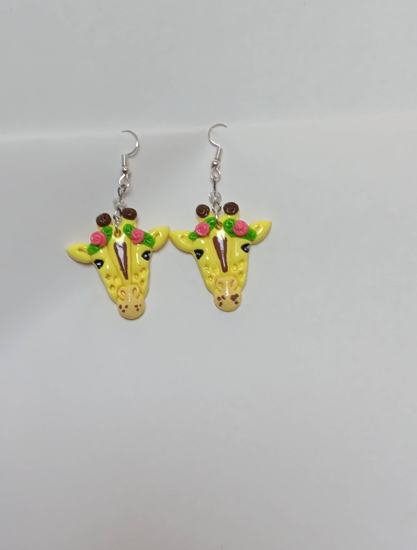 Kawaii floral giraffe earrings / polymer clay giraffe earrings / kawaii animal jewelry / floral earrings / safari jungle earrings