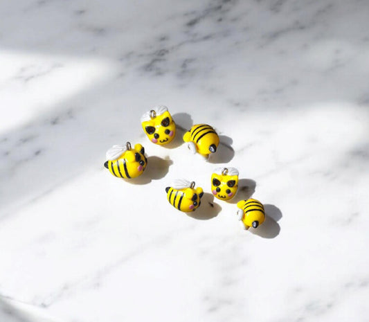 Kawaii bee kitty cat charms / polymer clay spring summer charms / kawaii cat bee charms jewelry / flower bumblebee charms stitchmarker