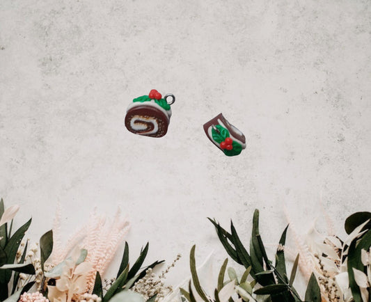 Kawaii Christmas yule log cake roll charms / polymer clay dessert charms / kawaii food candy clay charms / kawaii clay jewelry / cake charms