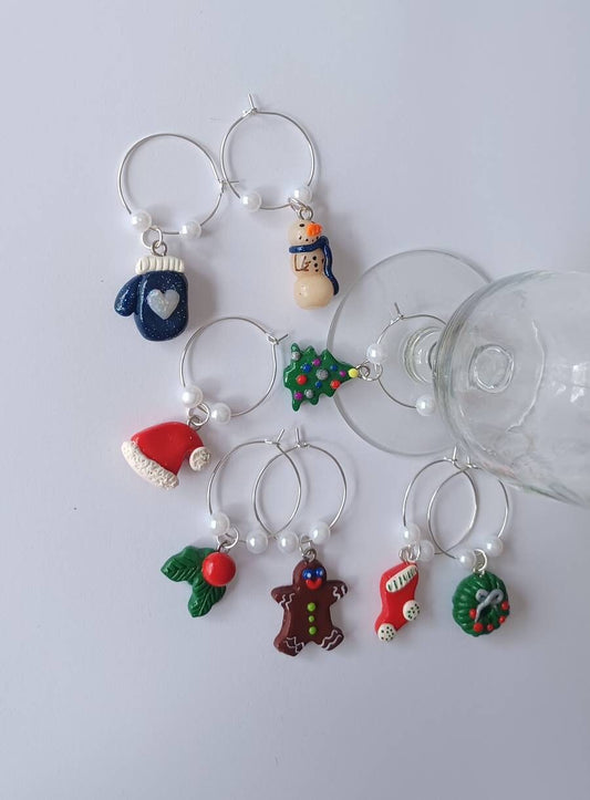 Set of 8 Christmas wine charms / holiday wine charms / snowman wine charms / set of 8 polymer clay wine charms