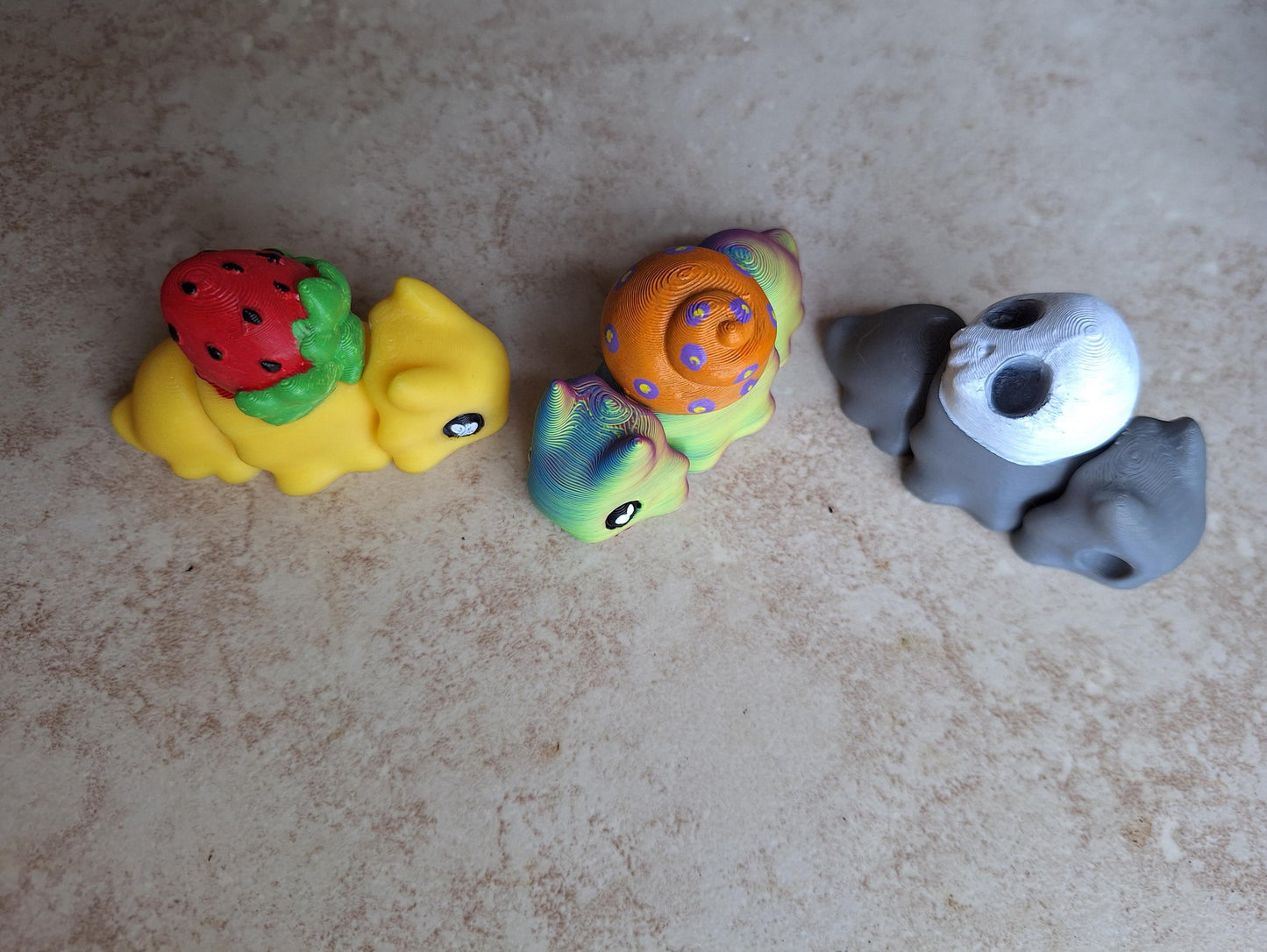 3D articulated snail insect bug / 3d printed strawberry skull snail / 3d printed animals figurine knick knack Fidget decor