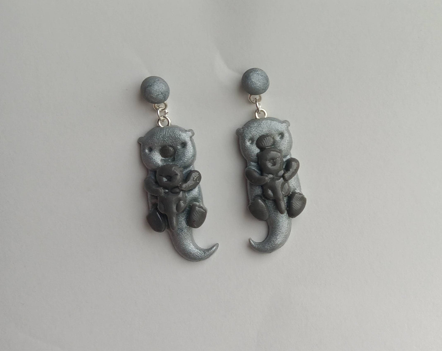 Kawaii otter earrings / polymer clay otter with heart earrings / kawaii floral jewelry / clay otter with flower earrings