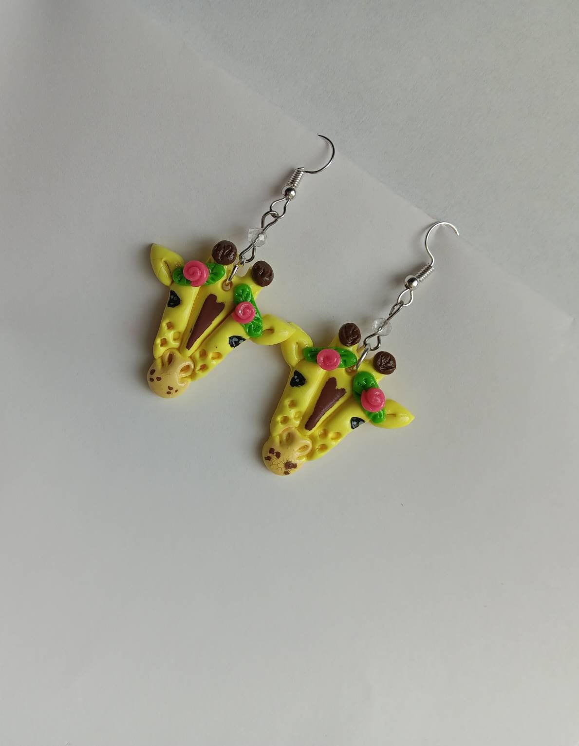 Kawaii floral giraffe earrings / polymer clay giraffe earrings / kawaii animal jewelry / floral earrings / safari jungle earrings