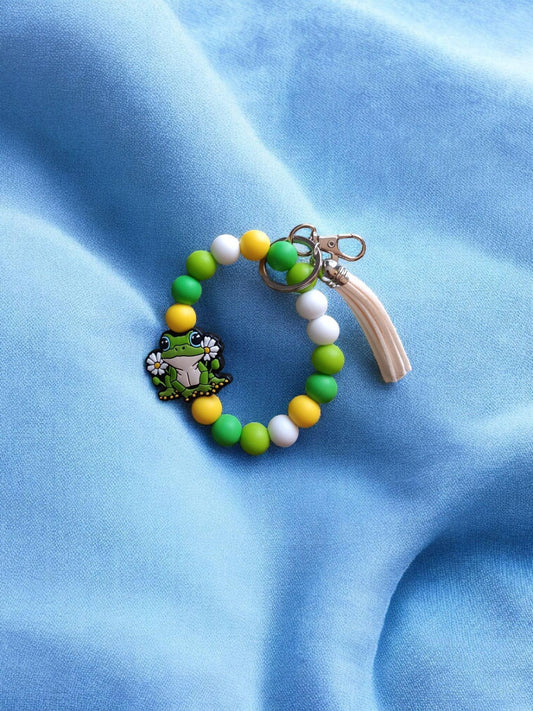 Silicone beaded wristlet keychain / green frog silicone beaded wristlet keychain / frog with daisy flower bag accessories key chain gift