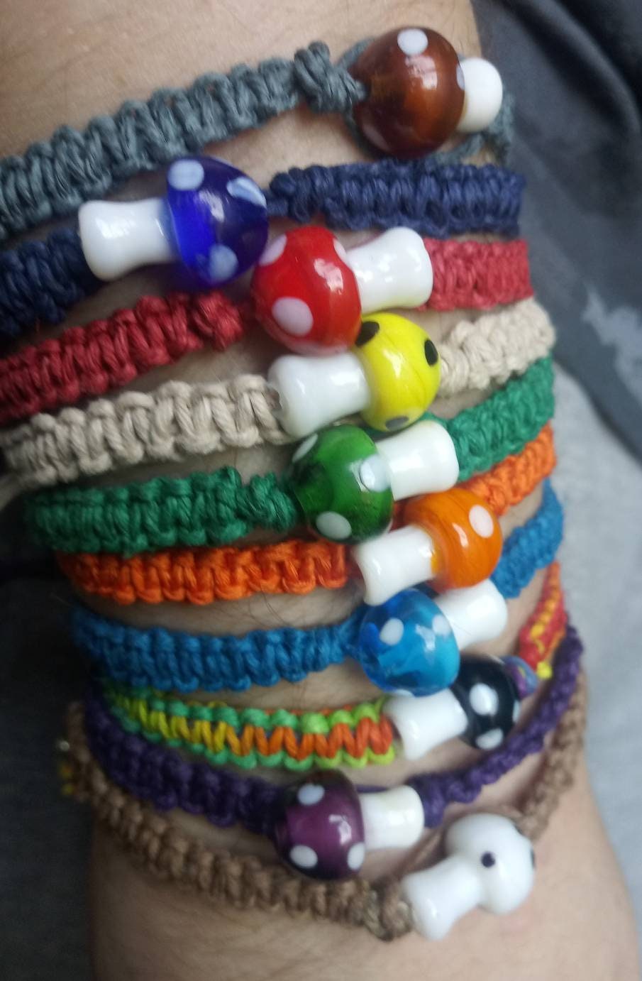 Adjustable hemp toadstool bracelet / adjustable hemp bracelet / hemp jewelry / Adjustable hemp mushroom bracelet