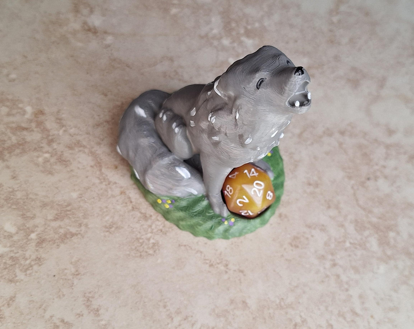 3D printed and painted gray wolf dice guardian / 3d white grey howling wolf dice buddy / 3d printed d20 dice guardian