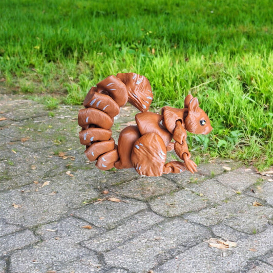 3D articulated flexi brown squirrel / 3d printed cute squirrel / 3d printed animals figurine knick knack Fidget