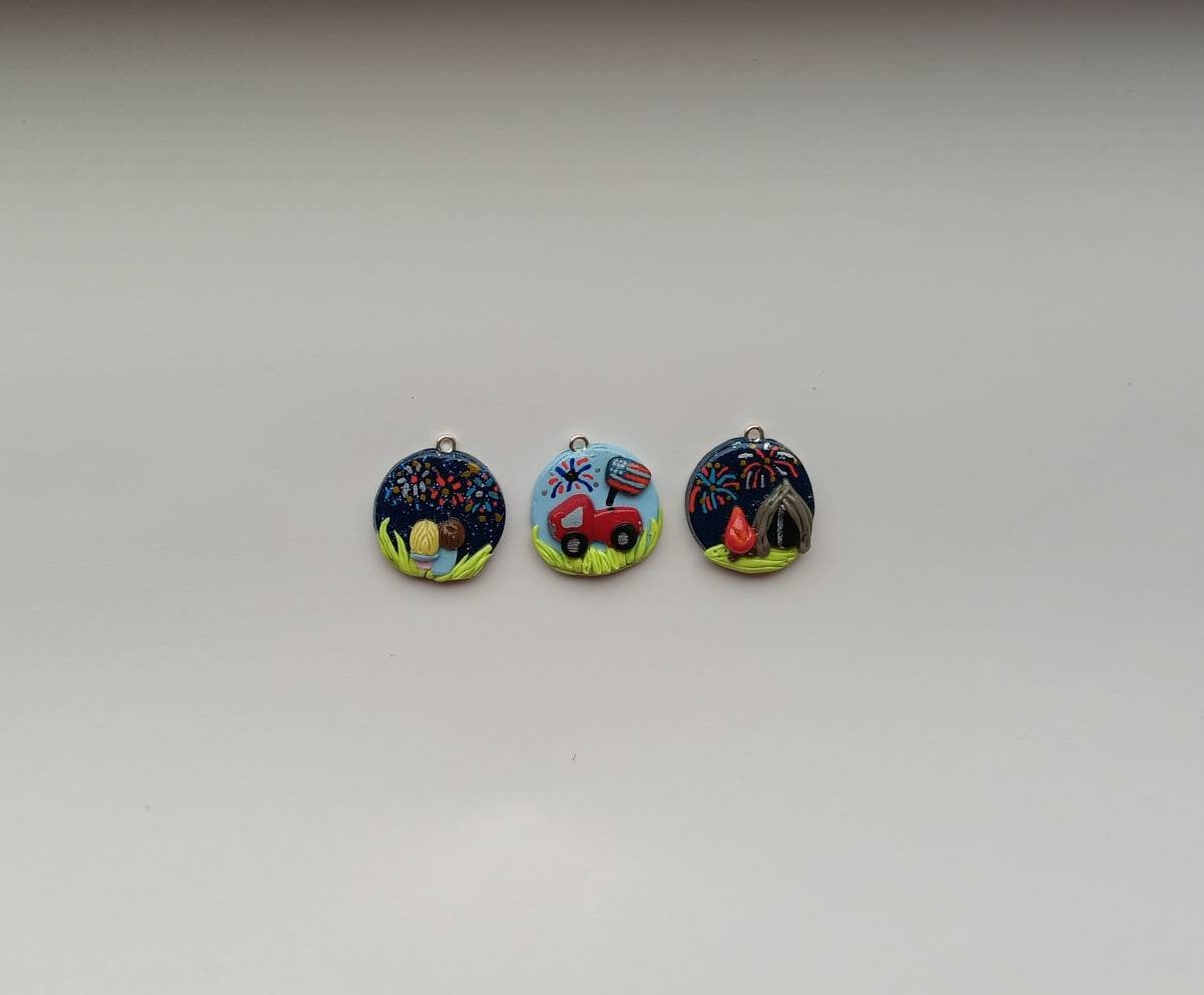 Kawaii 4th of july indepence day charms / polymer clay spring summer charms / kawaii firework charms / kawaii red white blue jewelry charms