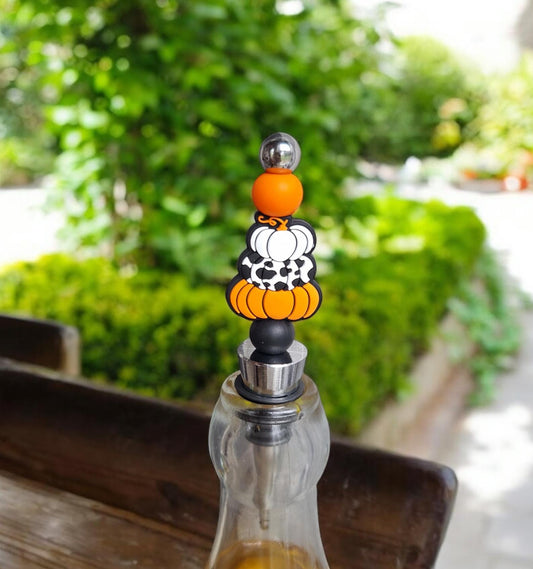 Silicone beaded white black orange pumpkin wine stopper / fall pumpkin stack beaded silicone wine stopper top / pumpkin wine accessories