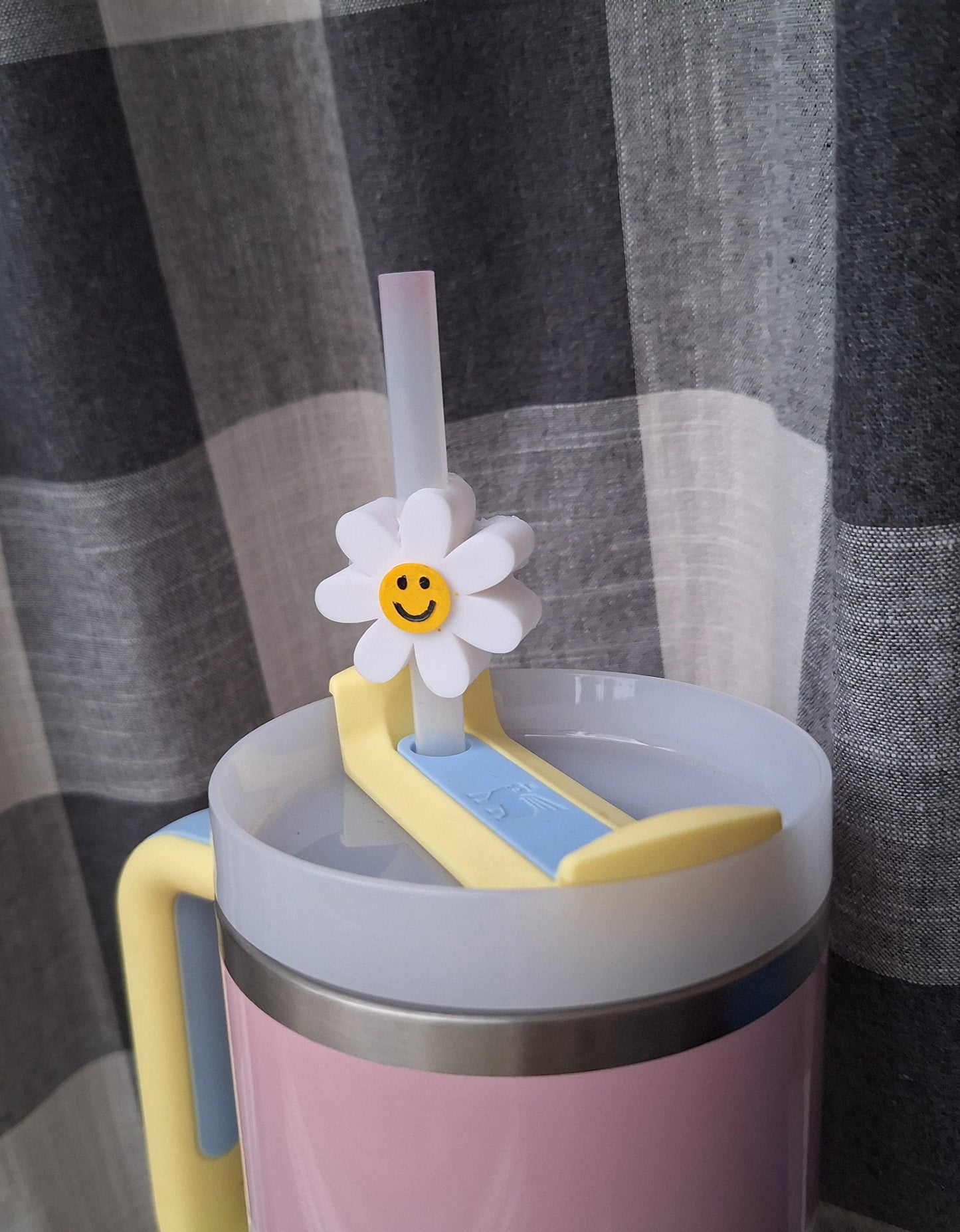 3D printed white purple flower straw buddy charm tumbler accessories / tumbler charm straw buddy / smiley daisy straw topper charm
