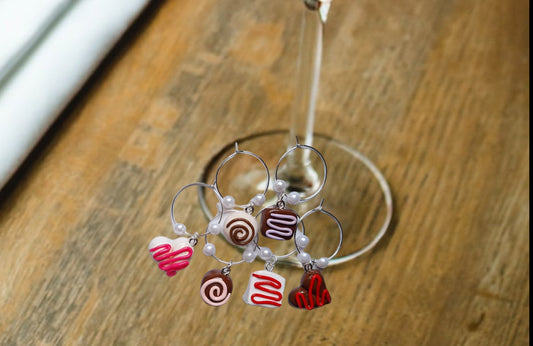 Set of 6 valentine wine charms / holiday winter spring wine charms / 6 set polymer clay valentine chocolates heart celebrate wine charms