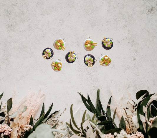Kawaii ramen bowl charms / polymer clay pho noodle charms / kawaii food charms / kawaii food jewelry soup