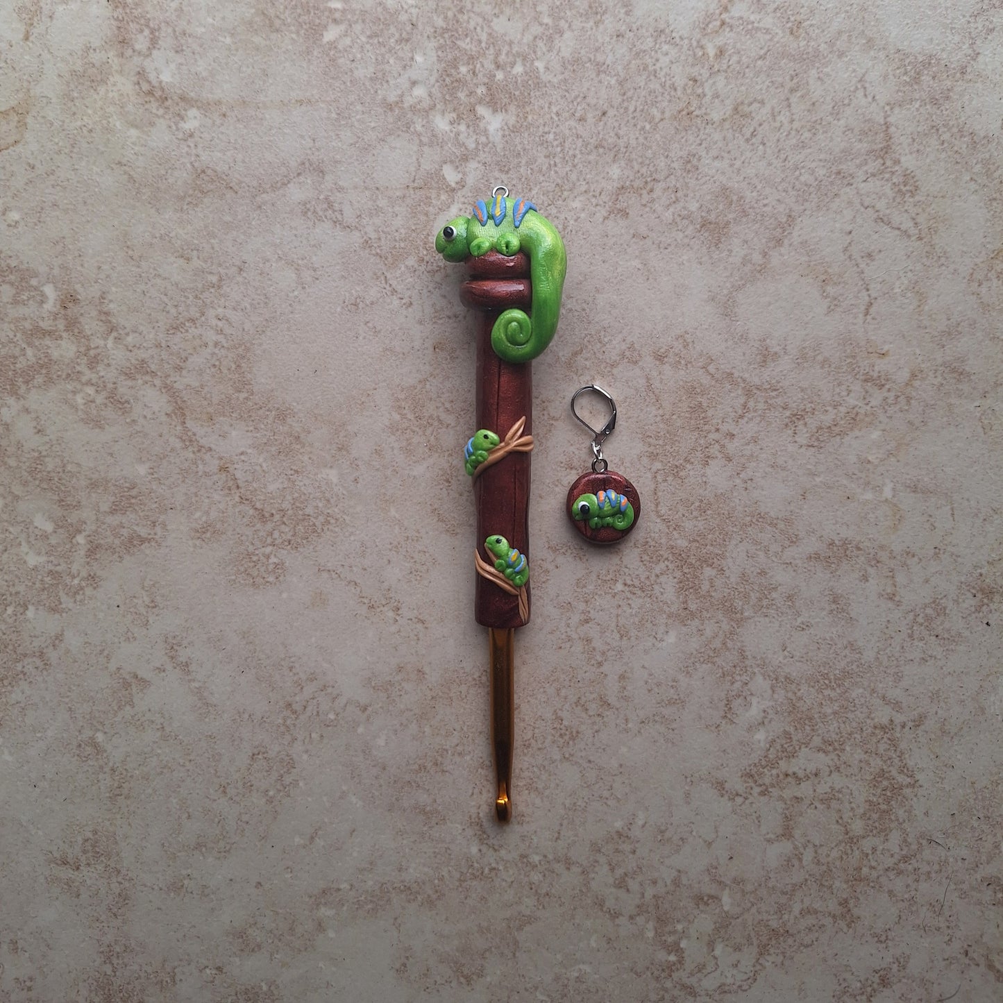 Polymer clay chameleon crochet hook with stitch marker / lizard salamander gecko crochet hook