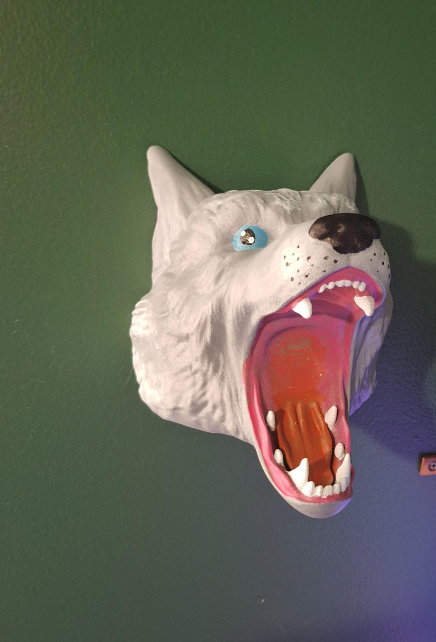 3D printed wolf head controller holder / wall mount game controller holder / 3d printed tabletop controller holder gaming accessories