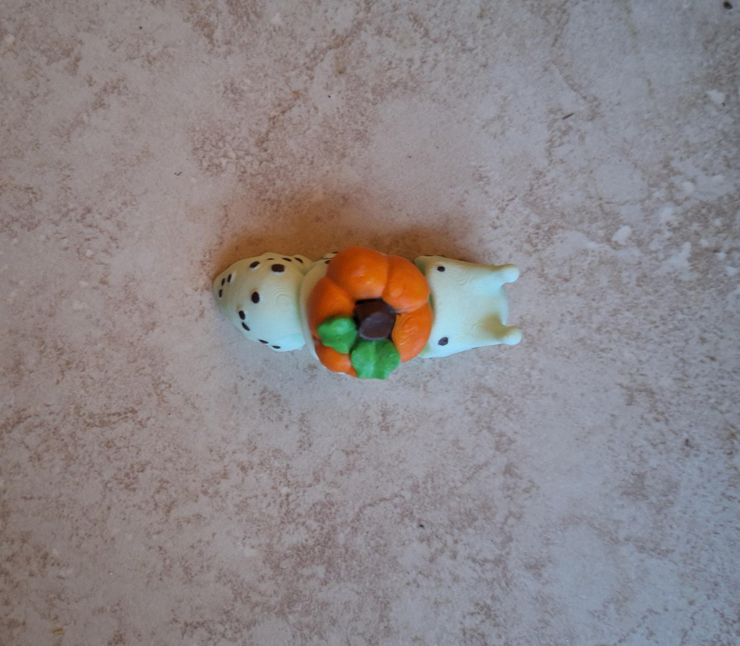 3D articulated snail insect bug / 3d printed fall pumpkin halloween snail / 3d printed animals figurine knick knack Fidget decor