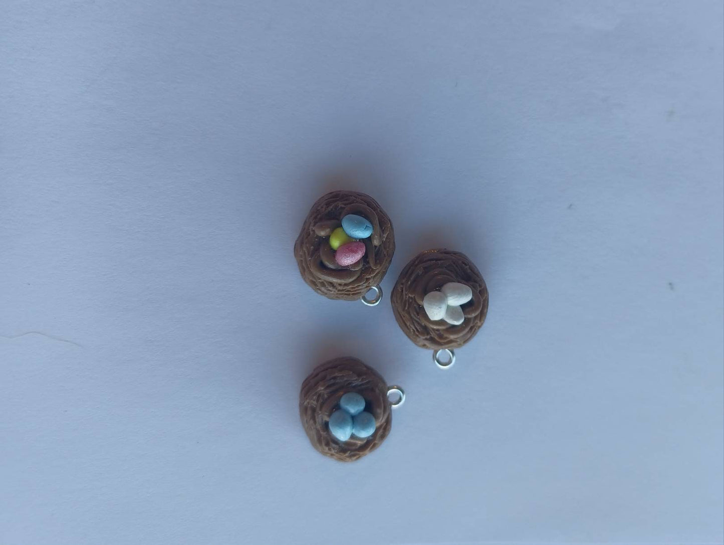 Kawaii decorative bird nest charms / polymer bird nest charms / kawaii bird easter charms / kawaii bird egg jewelry / easter charms