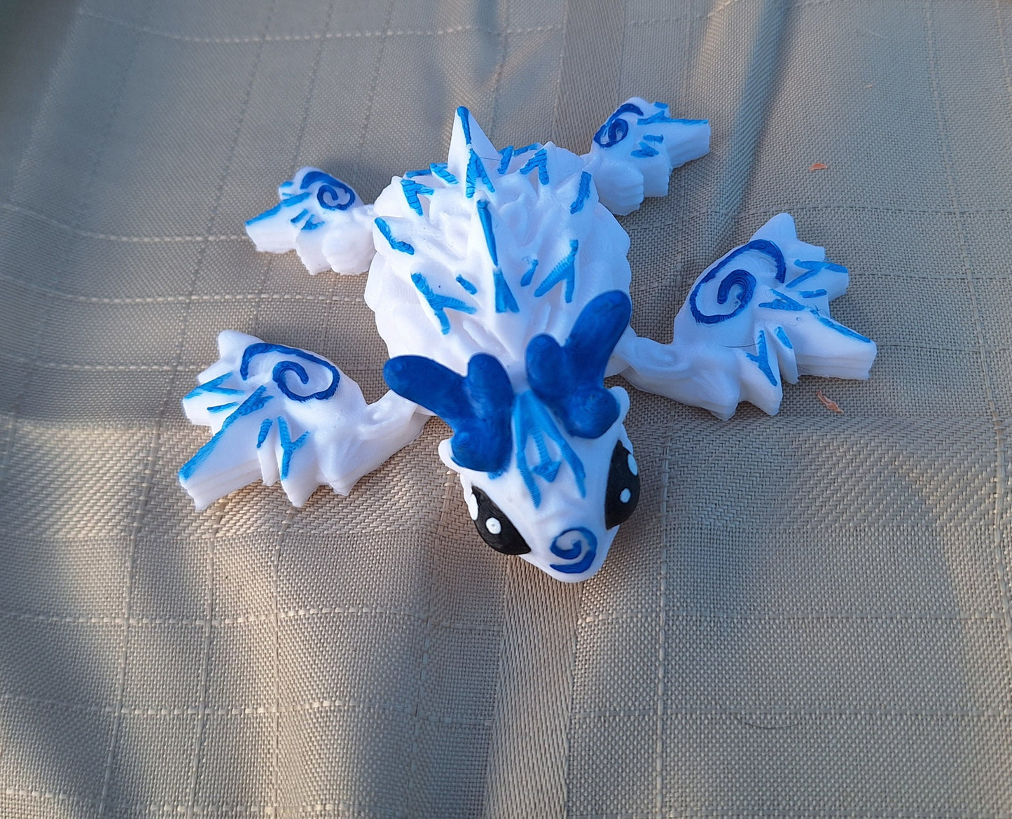 3D articulated white blue snow turtle / 3d printed turtle animals / ice snowflake snow turtle knick knack Fidget figurines