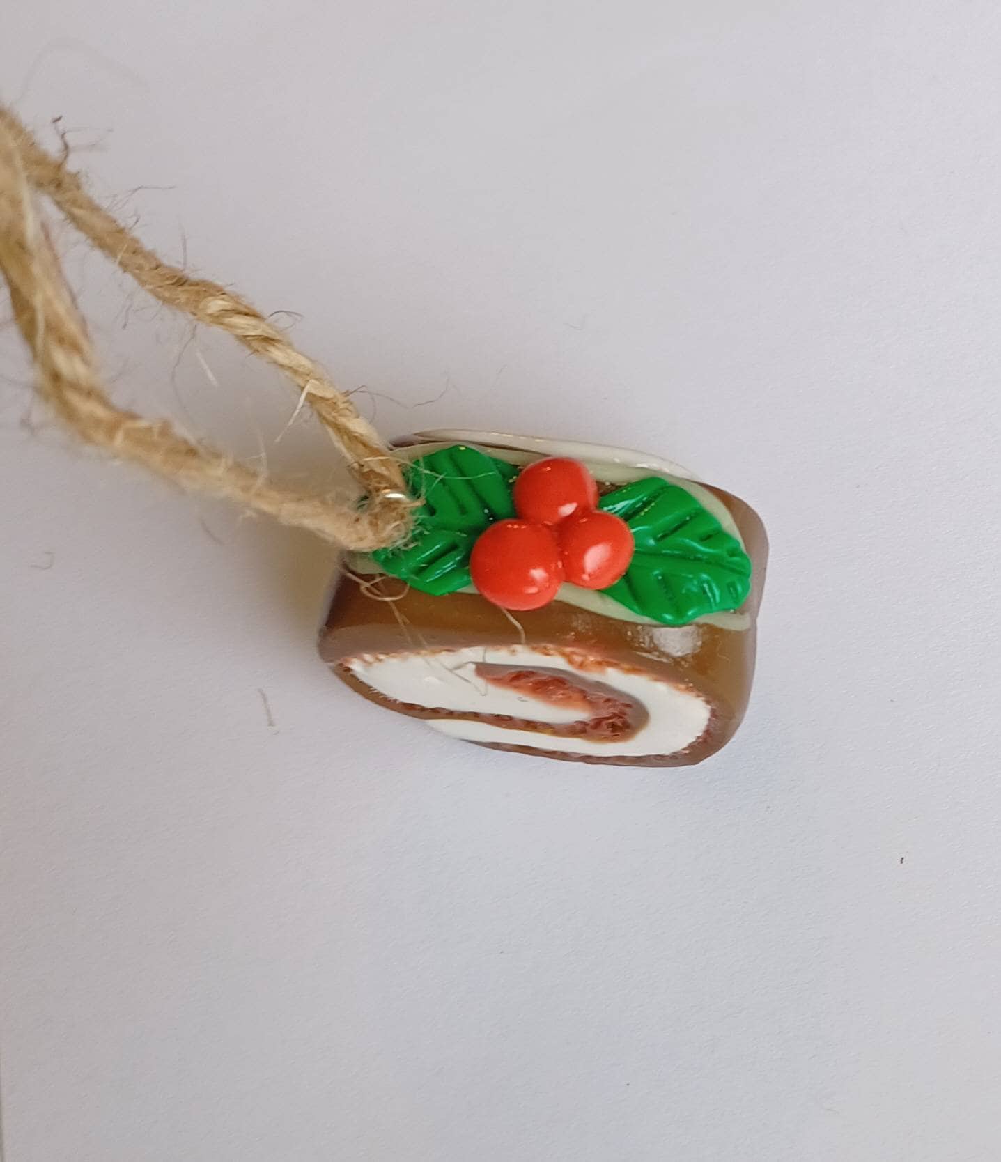 Christmas yule log ornament / Christmas dessert cake ornament / polymer clay christmas ornament / polymer clay yule log cake roll ornament