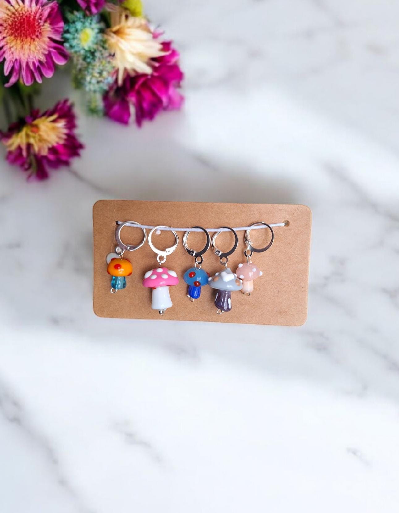 kawaii set of 5 random colorful mushroom toadstool stitch marker / set of 5 progress keeper knitting crochet charm / toadstool stitchmarker