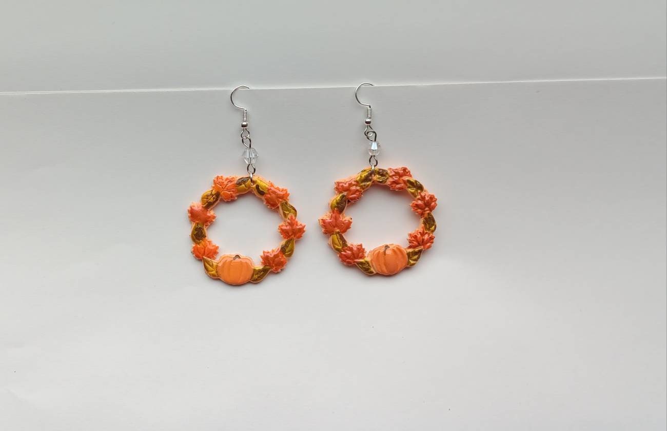 Kawaii halloween fall pumpkin wreath earrings / polymer clay holiday earrings / Thanksgiving holiday jewelry / clay harvest wreath earrings