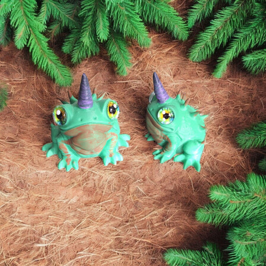 3D printed and painted unicorn frog / 3d printed colorful unicorn frog / 3d printed desk pet figurine fidget Serev3d design