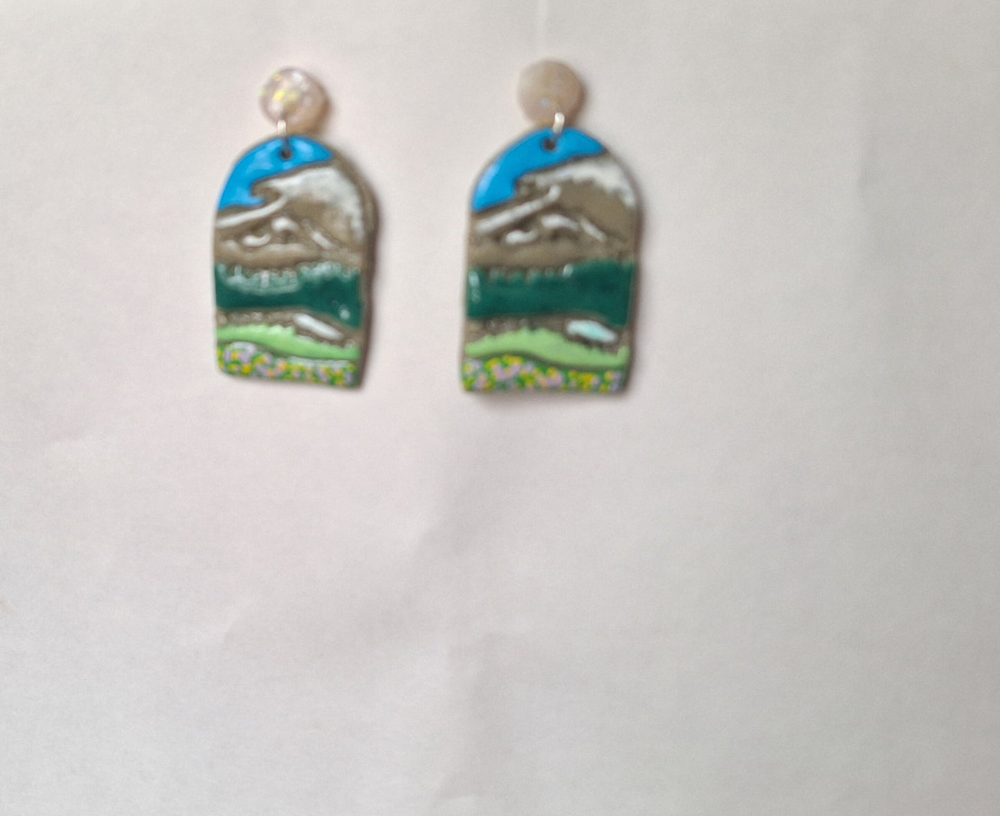 Kawaii scenery vacation spot earrings / polymer clay mount rainier landscape dangle earrings / clay national park jewelry trees earrings