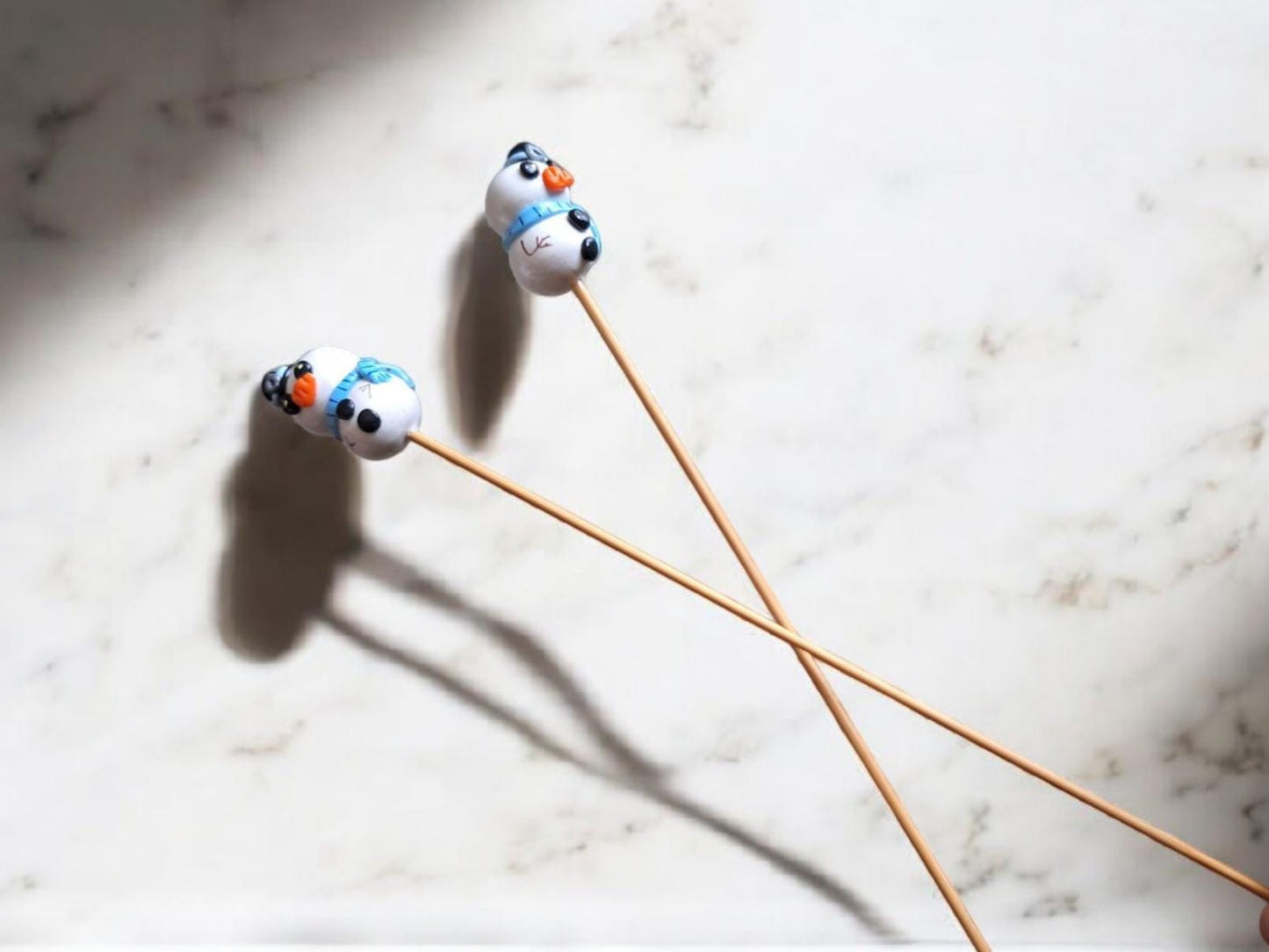 Set of 2 snowman knitting needles / polymer clay knitting needles / decorative holiday knitting needles accessory