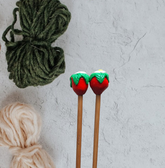 Set of 2 red strawberry knitting needles / polymer clay knitting needles / decorative strawberry knitting needles knitting accessory crochet