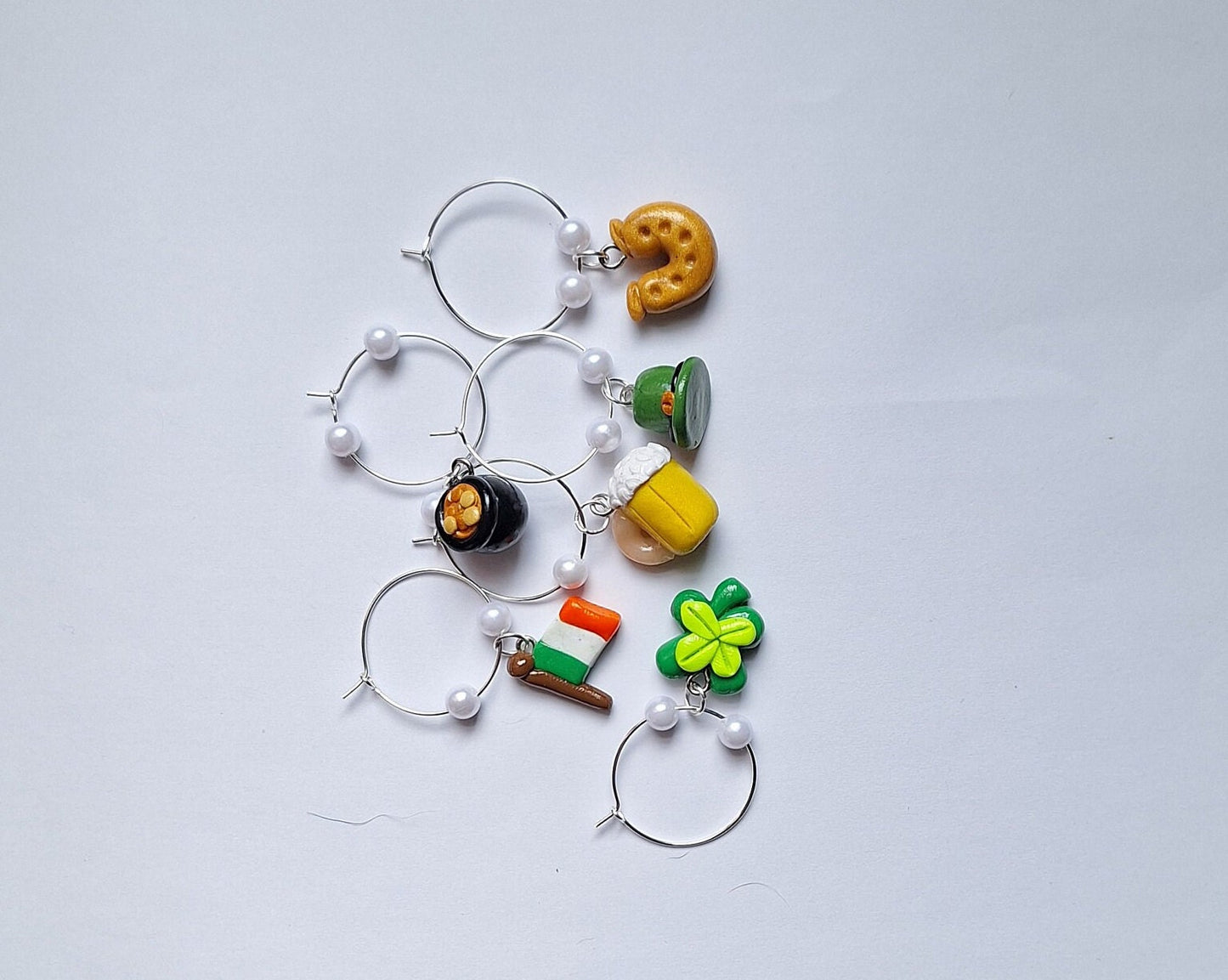 Set of 6 Irish clover lucky wine charms / holiday st pattys day wine charms / 6 set polymer clay st patrick's day celebrate wine charms