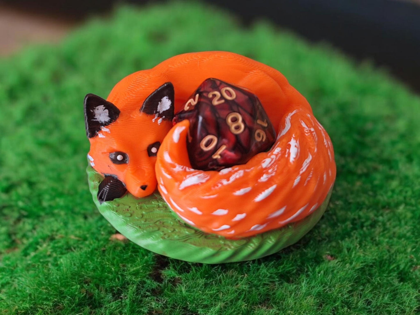 3D printed small fox dice guardian / 3d playful orange fox dice buddy / 3d printed d20 dice guardian