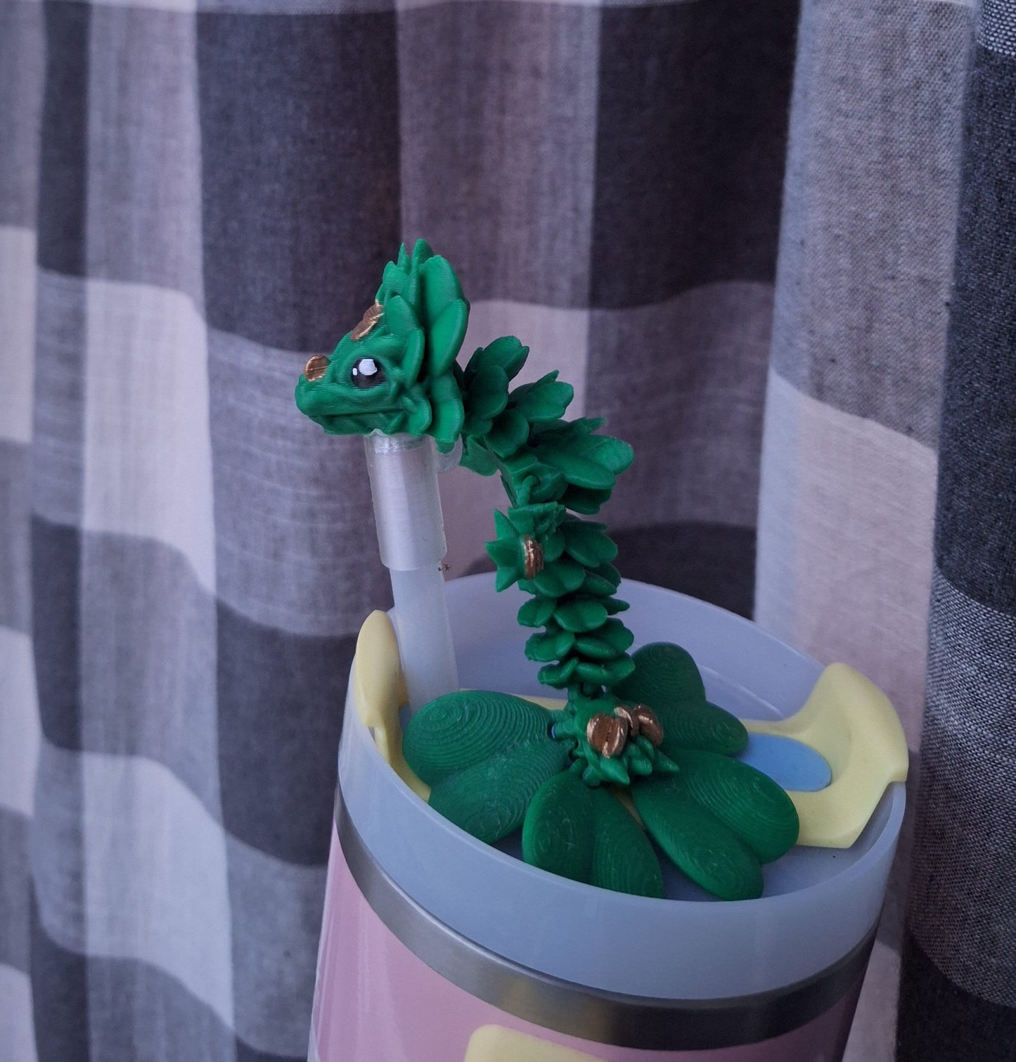 3D articulated clover dragon straw cap / 3d printed dragon animals / st patricks day lucky gold tadling straw topper cover Fidget figurines