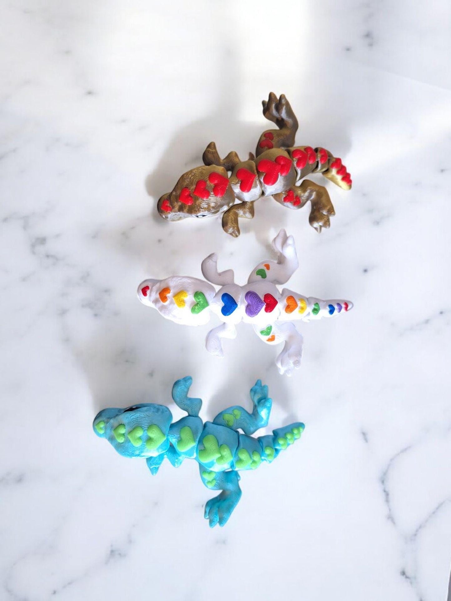 3D articulated assorted color heart tiny t-rex / 3d printed t rex dinosaur dino animals / heart love dinosaur knick knack Fidget figurines