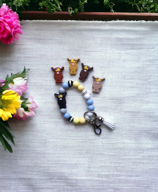 Silicone beaded wristlet keychain / tan brown highland cow silicone beaded wristlet keychain / floral cow bag accessory key chain gift