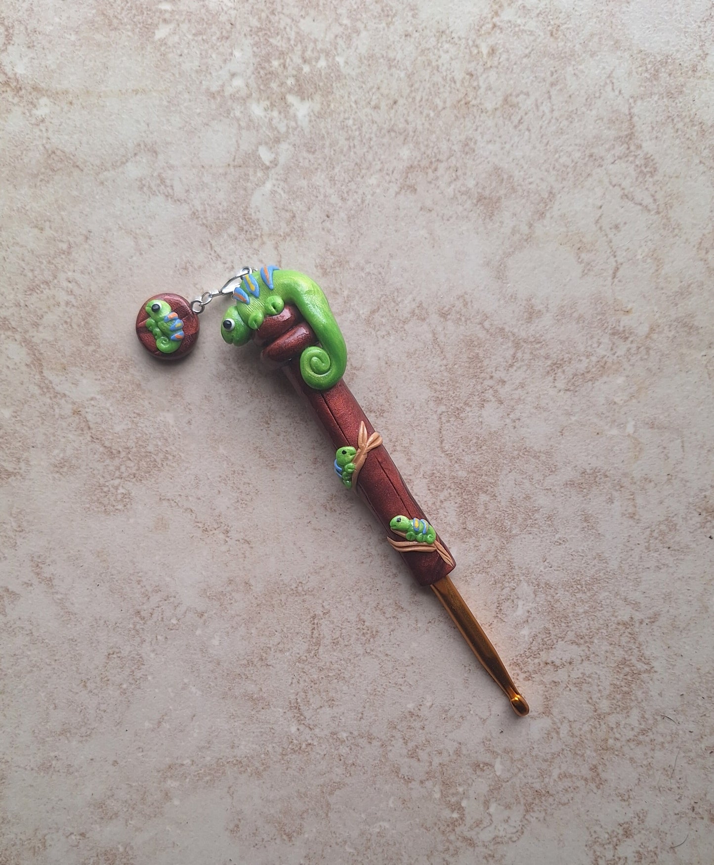 Polymer clay chameleon crochet hook with stitch marker / lizard salamander gecko crochet hook