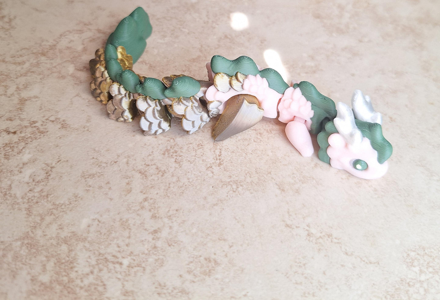 3D articulated metallic gold baby kaida dragon straw cap / 3d printed dragon animals / pink green dragon straw topper cover Fidget figurines
