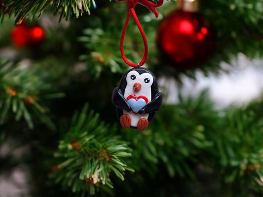 Christmas clay cute penguin ornament / kawaii penguin ornament / polymer clay black white penguin with heart christmas ornament