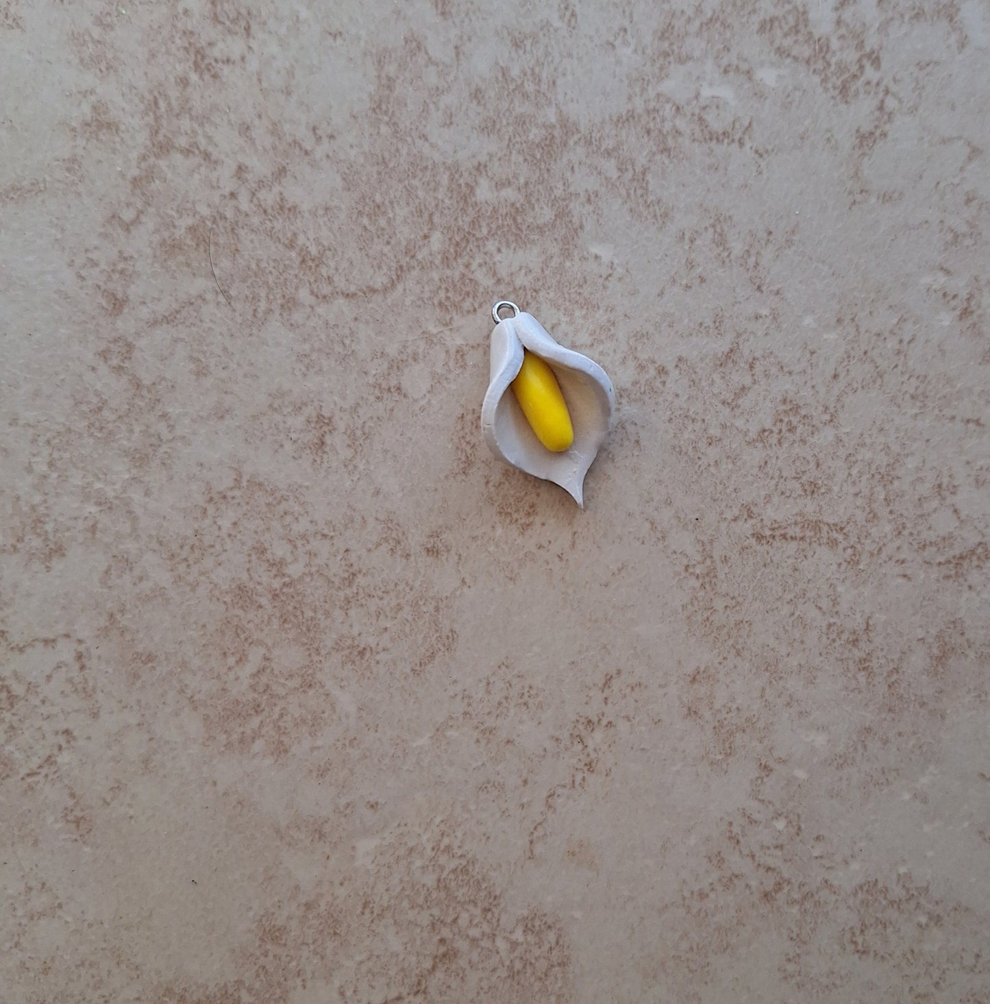 Kawaii clay calla lily flower charms / polymer clay spring summer charms / kawaii spring flower charms / floral jewelry charm stitchmarker