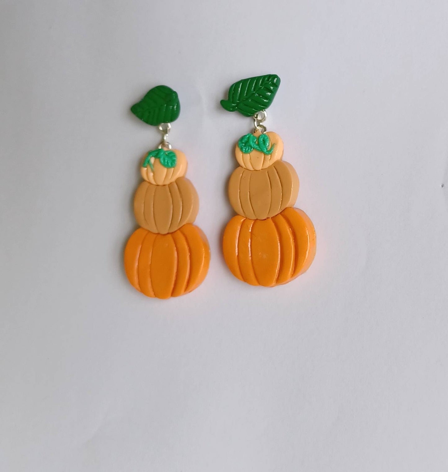 Kawaii pumpkin earrings / polymer clay pumpkin fall holiday earrings / kawaii autumn halloween jewelry / clay pumpkin earrings